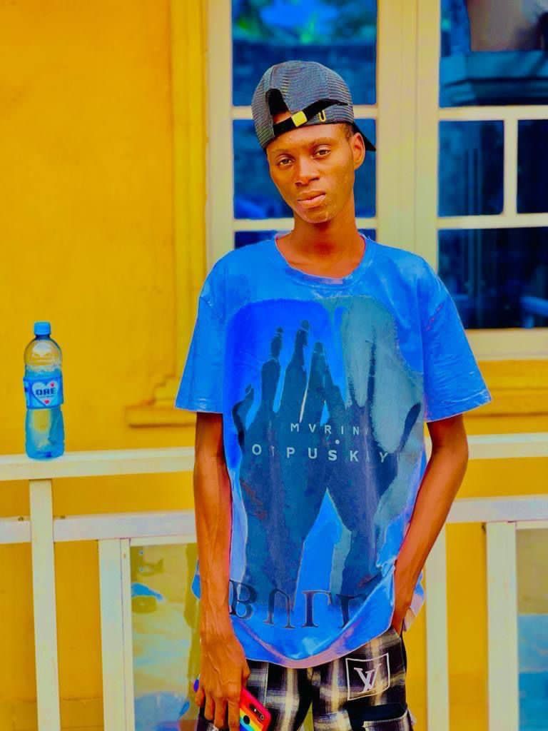 Timz-Hollyzee Biography 