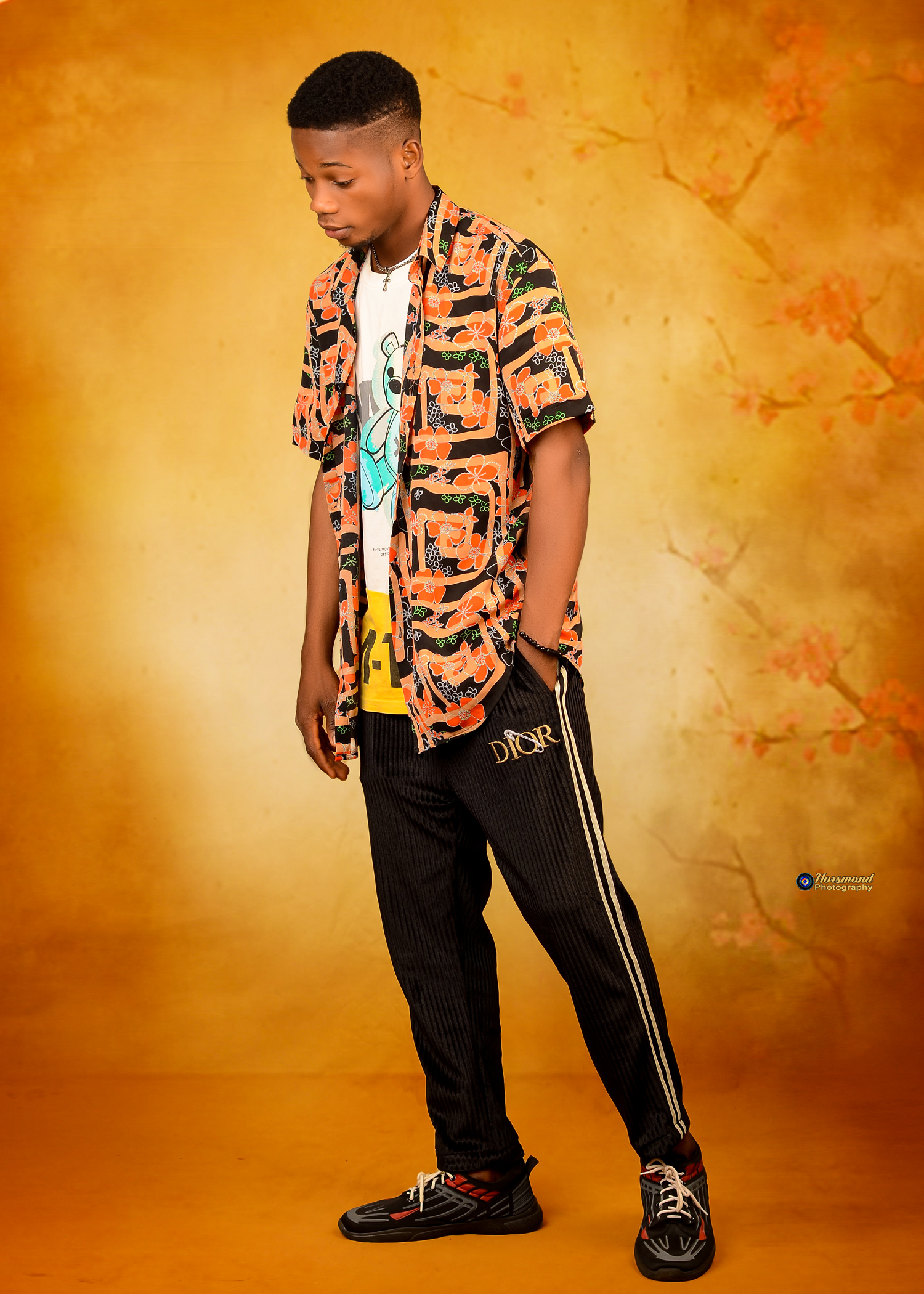 Singer Iking Biography