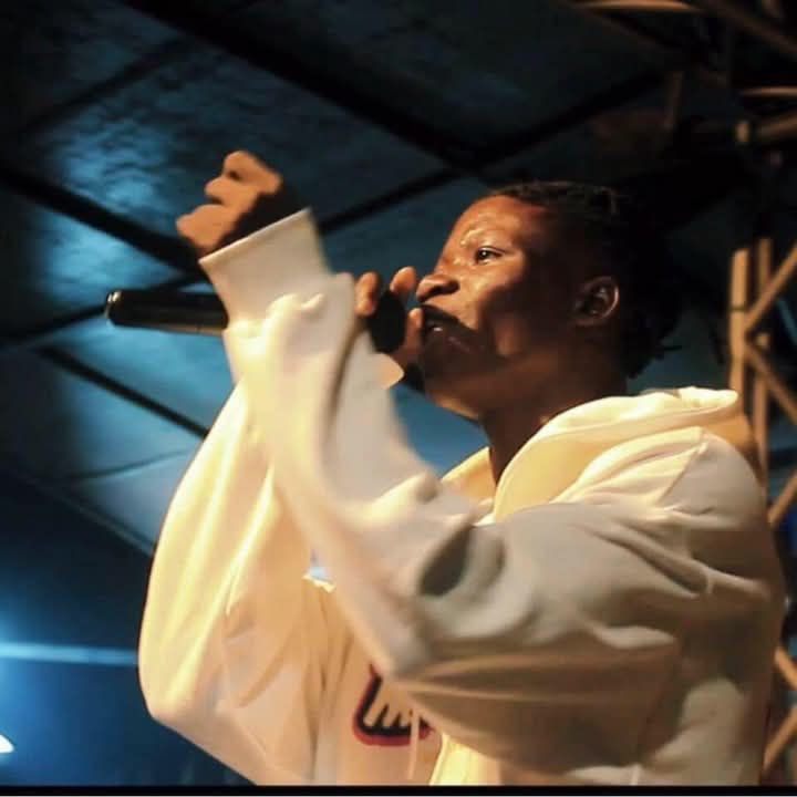 Ola Lek Boy Biography