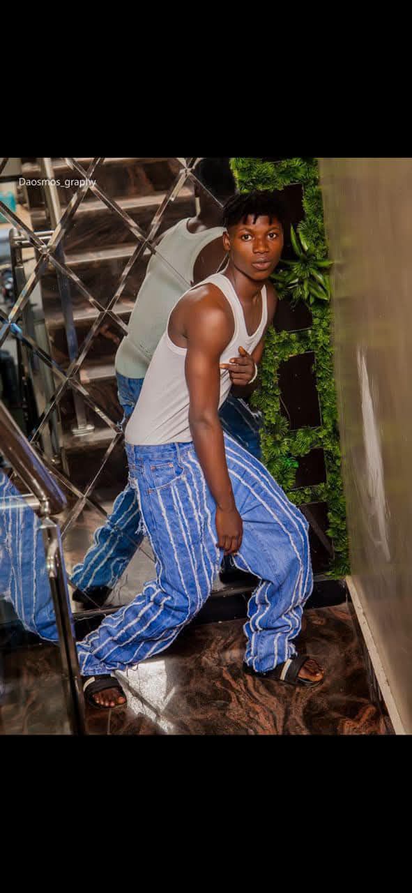 Ola Lek Boy Biography